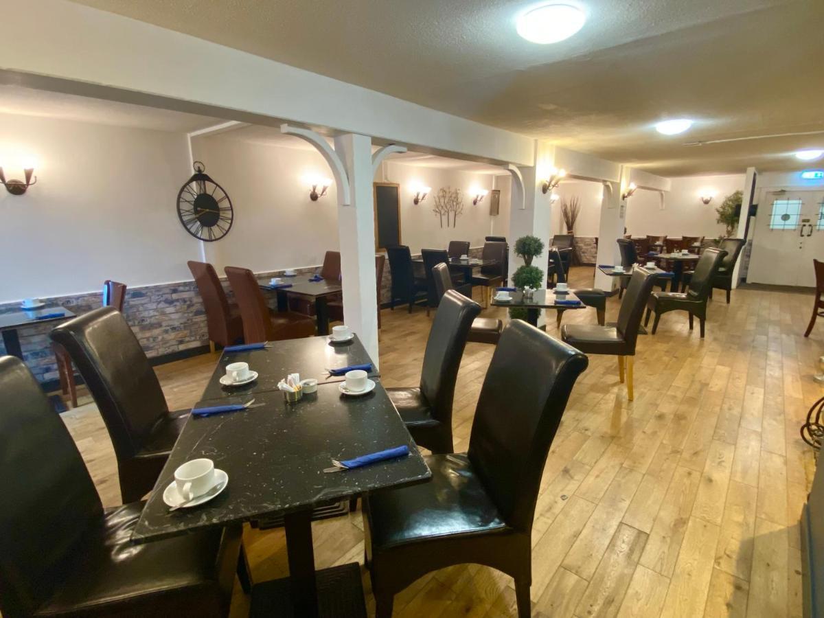 The County Hotel - Self Check-In, Ultra Fast Wi-Fi, Free Parking, Central Location Selkirk Exterior foto