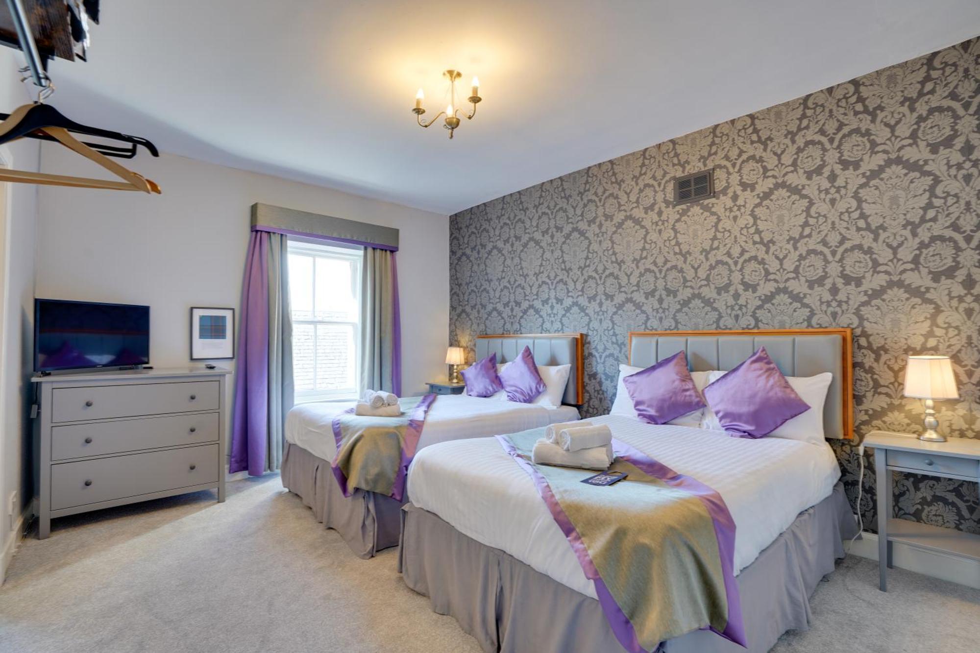 The County Hotel - Self Check-In, Ultra Fast Wi-Fi, Free Parking, Central Location Selkirk Exterior foto